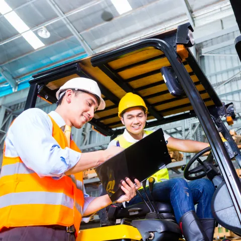 Banner Forklift_Website.png