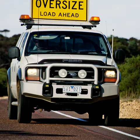Banner Pilot_escort_vehicle_website.png