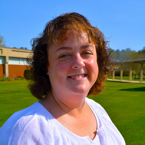 Faculty - Sheila-Regan